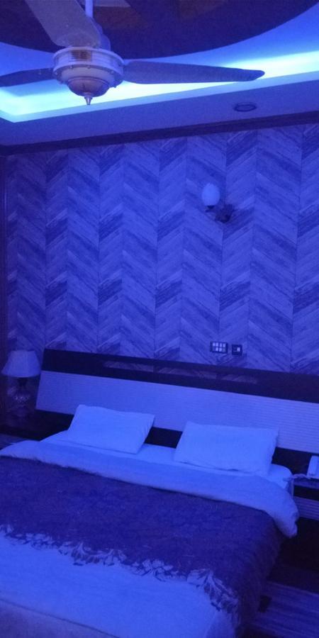 Unique Lodge Islamabad Extérieur photo